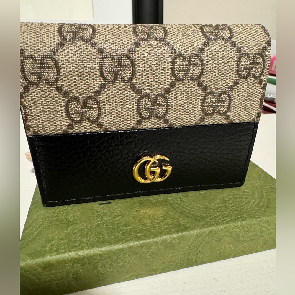 Gucci - GG Marmont Card Case Wallet, Black color